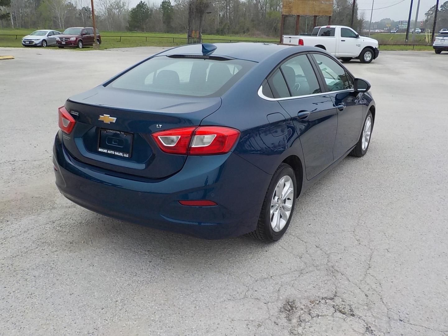 2019 Blue /Gray Chevrolet Cruze LT (1G1BE5SMXK7) , Automatic transmission, located at 1617 W Church Street, Livingston, TX, 77351, (936) 327-3600, 30.710995, -94.951157 - NICE!! If you need an economical ride to commute in look no further!! - Photo#6